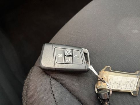 Used 2025 Nissan Sentra S FWD image 22