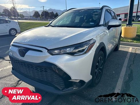 Used 2023 Toyota Corolla Cross AWD Hybrid image 2