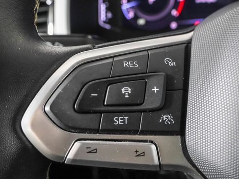 Used 2022 Volkswagen Atlas Cross Sport SEL image 30