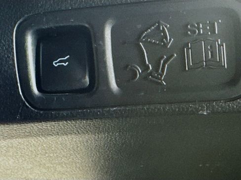 Used 2020 Ford Expedition Platinum image 31