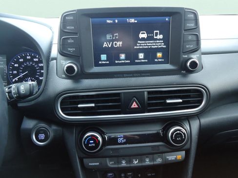 Used 2020 Hyundai Kona Limited image 16