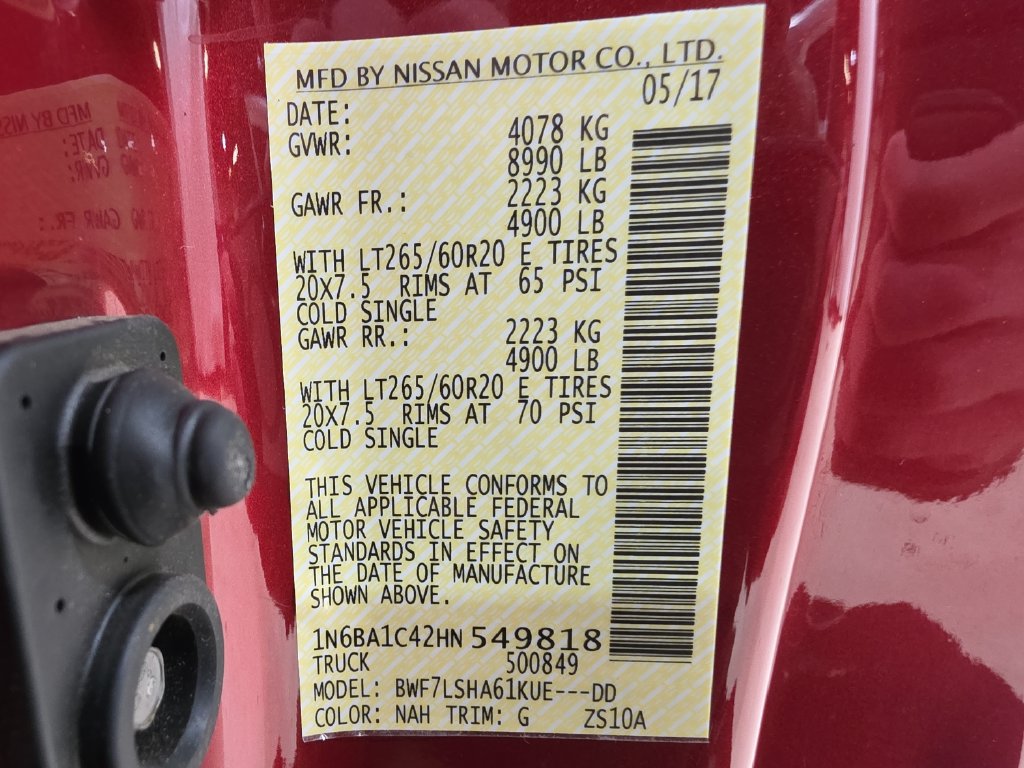 Used 2017 Nissan Titan SV AWD/4WD image 14
