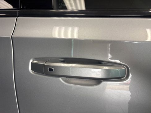 Used 2023 Chevrolet Tahoe Z71 w/ Off-Road Capability Package image 13