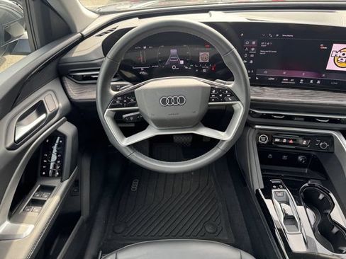 Used 2025 Audi Q5 Premium w/ Convenience Package AWD/4WD image 15