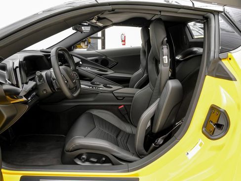 Used 2026 Chevrolet Corvette Stingray Preferred Conv w/ Stealth Interior Trim Package RWD image 7