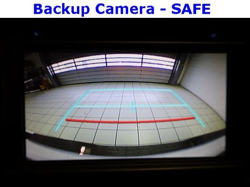 Used 2017 Toyota Tacoma SR image 5