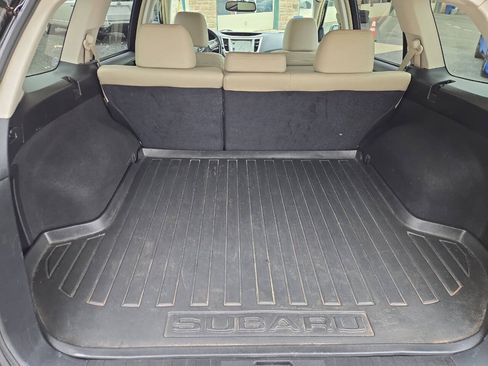 Used 2011 Subaru Outback 2.5i Limited AWD/4WD image 18