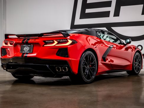 Used 2023 Chevrolet Corvette Stingray Premium Conv w/ Z51 Performance Package RWD image 34