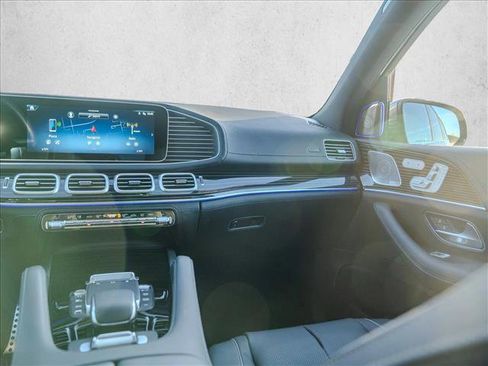 Used 2025 Mercedes-Benz GLS 450 4MATIC image 19