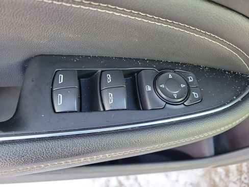 Used 2018 Buick Regal Preferred w/ Sights and Sounds Package image 11