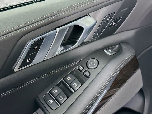 New 2026 BMW X5 xDrive40i w/ M Sport Package image 23