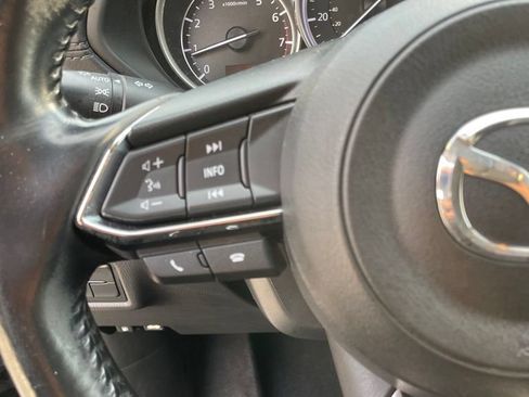 Used 2018 MAZDA CX-5 Touring w/ Preferred Equipment Package FWD image 15