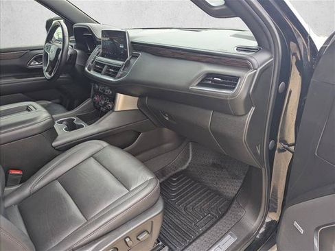 Used 2023 Chevrolet Tahoe Z71 w/ Luxury Package AWD/4WD image 22