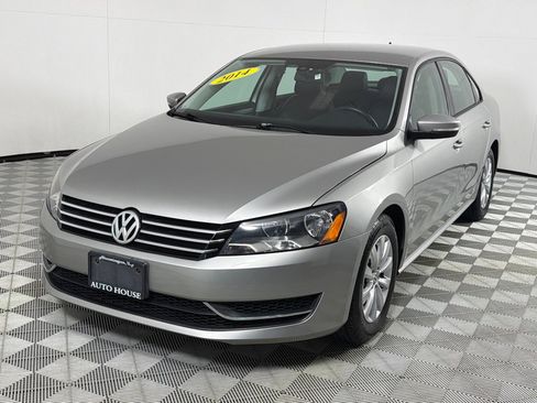 Used 2014 Volkswagen Passat 1.8T Wolfsburg Edition FWD image 9