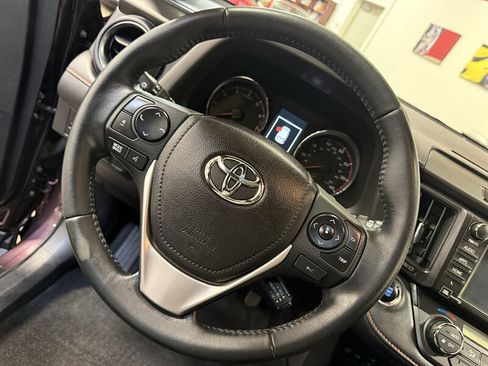 Used 2016 Toyota RAV4 SE w/ Advanced Technology Package AWD/4WD image 19