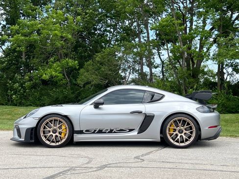 Certified 2024 Porsche 718 Cayman GT4 RS RWD image 2
