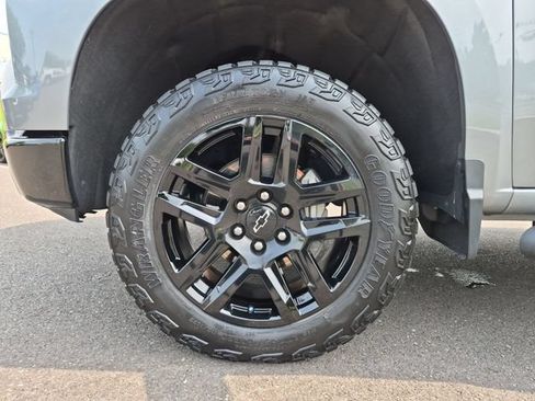 Used 2024 Chevrolet Silverado 1500 LT Trail Boss w/ Convenience Package II AWD/4WD image 35
