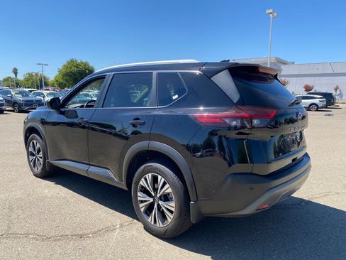 Used 2023 Nissan Rogue SV w/ SV Premium B Package FWD image 7