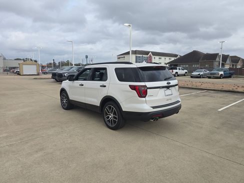Used 2018 Ford Explorer Sport w/ Equipment Group 401A image 3