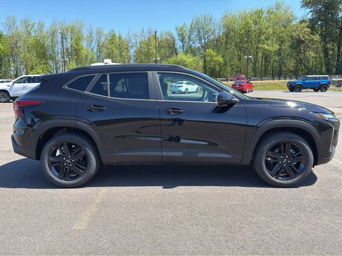 New 2026 Chevrolet Trax ACTIV FWD image 25