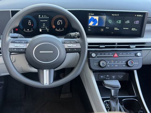 New 2026 Hyundai Tucson SE image 12