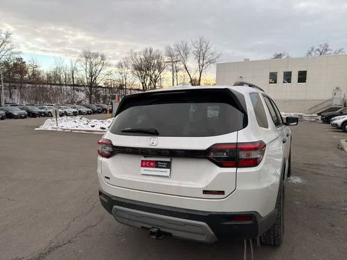 Used 2023 Honda Pilot TrailSport image 15
