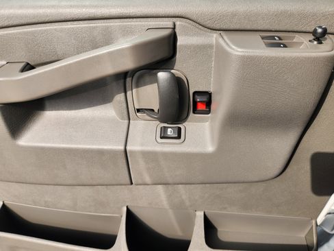 New 2026 GMC Savana 3500 Extended w/ Driver Convenience Package RWD image 18