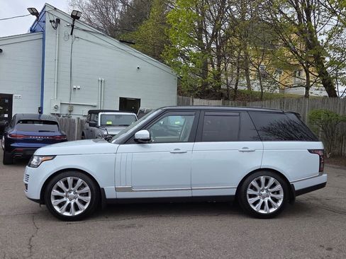 Used 2017 Land Rover Range Rover Supercharged AWD/4WD image 3