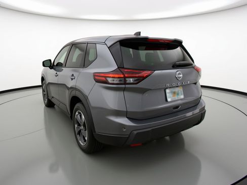 Used 2025 Nissan Rogue SV image 6