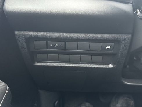 Used 2024 Mitsubishi Outlander SE image 29