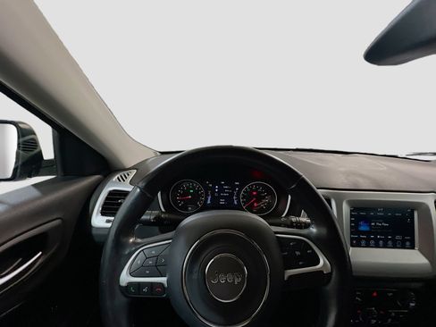 Used 2019 Jeep Compass Sport image 7