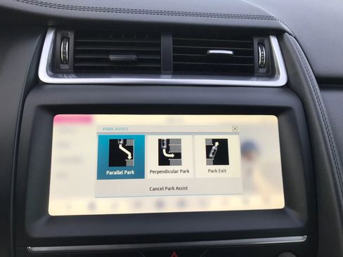 Used 2018 Jaguar E-PACE S image 25