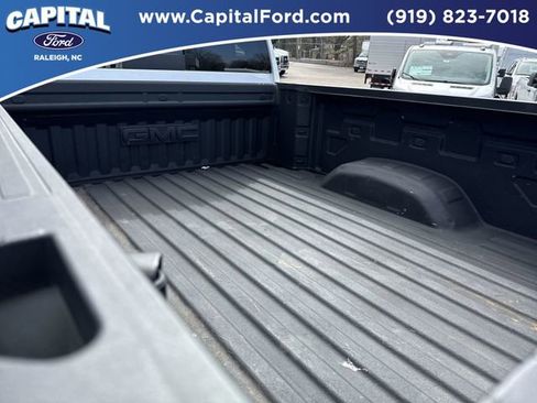 Used 2024 GMC Sierra 2500 SLT w/ SLT Premium Package image 16