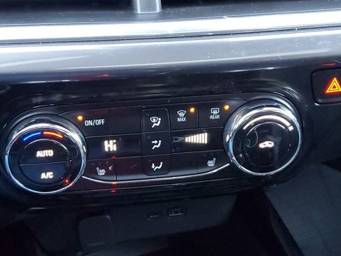 Used 2024 Chevrolet Trax ACTIV w/ Sunroof Package image 22