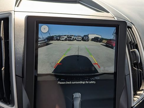 Used 2021 Ford Edge SEL FWD image 18