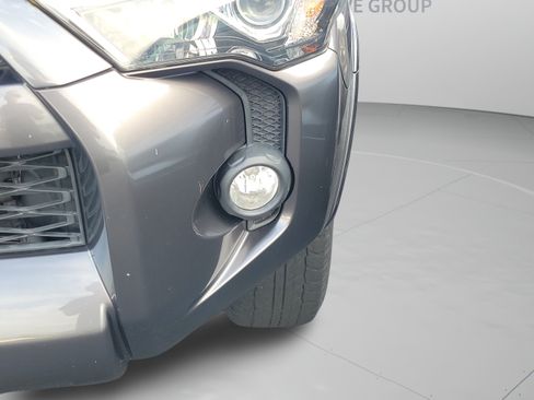 Used 2017 Toyota 4Runner SR5 RWD image 12