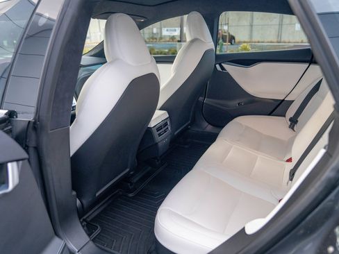 Used 2021 Tesla Model S Long Range Plus image 21