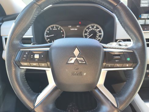 Used 2022 Mitsubishi Outlander SEL image 28