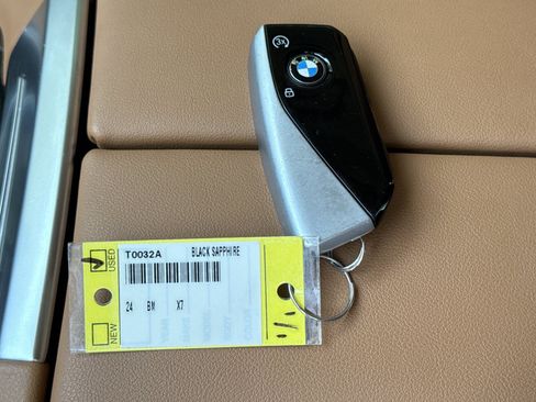 Used 2024 BMW X7 xDrive40i w/ Premium Package AWD/4WD image 45