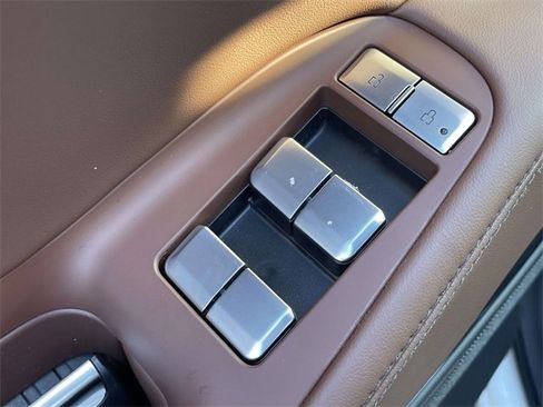 New 2026 Lincoln Navigator Reserve image 12