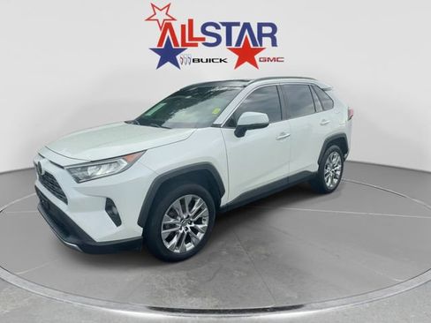 Used 2019 Toyota RAV4 Limited AWD/4WD image 3