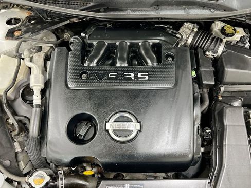 Used 2013 Nissan Altima 3.5 SV FWD image 25