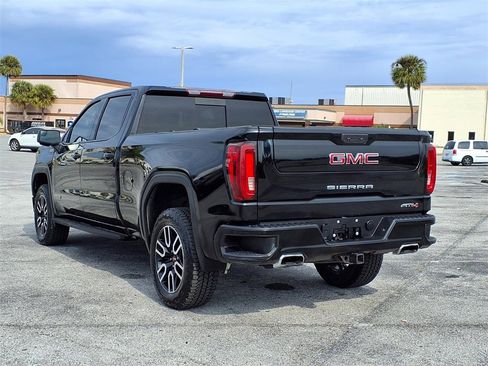 Used 2022 GMC Sierra 1500 AT4 w/ AT4 Preferred Package image 5