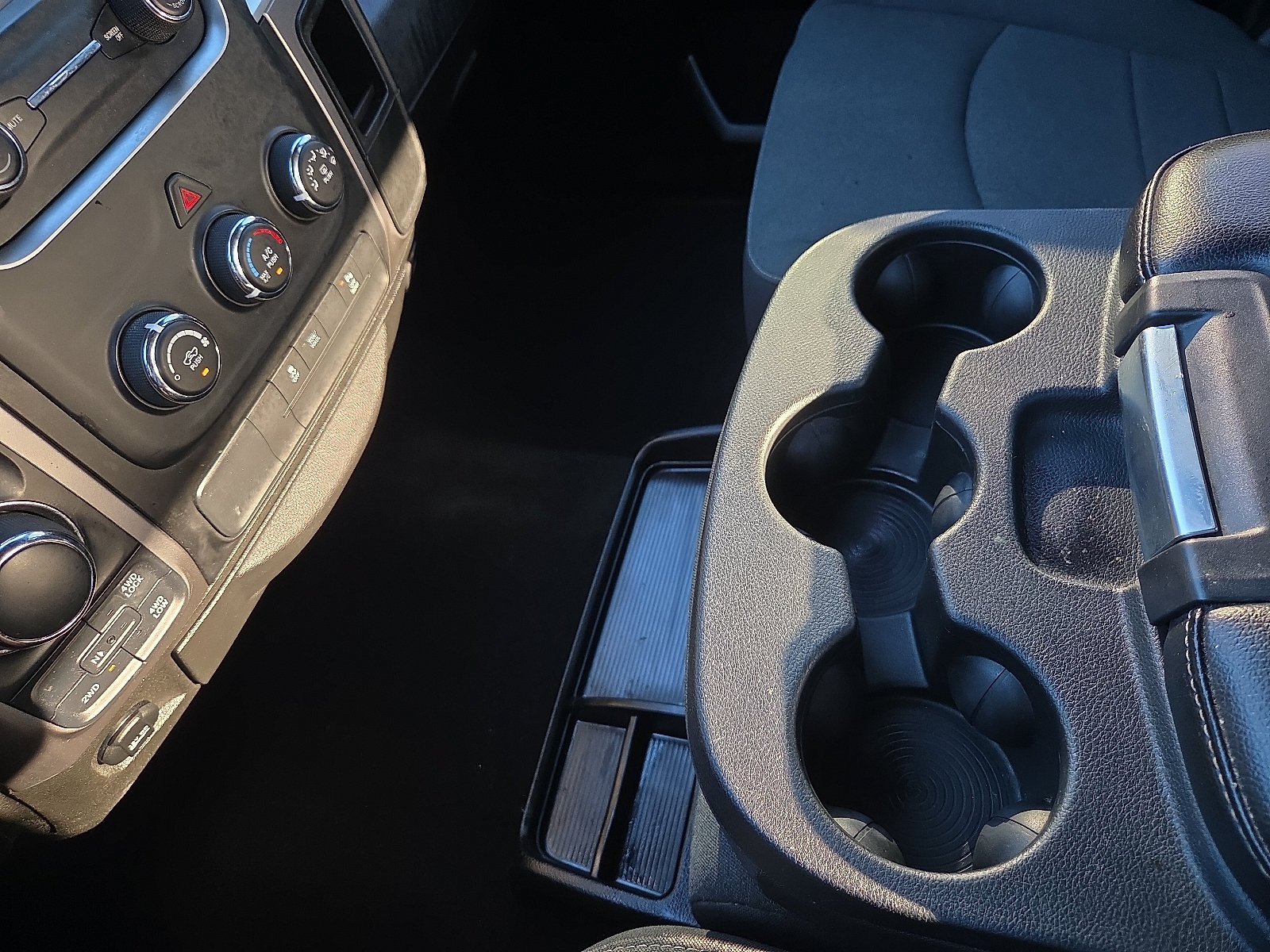 Used 2022 RAM 1500 Warlock AWD/4WD image 25