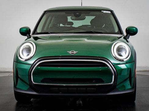 Used 2023 MINI Cooper 2-Door Hardtop image 2