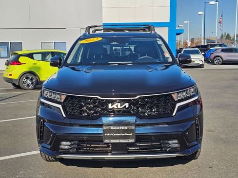 Certified 2023 Kia Sorento EX image 9