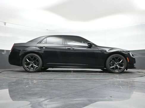 Used 2022 Chrysler 300 S RWD image 41