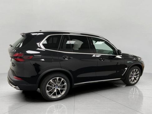 New 2026 BMW X5 xDrive40i w/ Premium Package AWD/4WD image 2