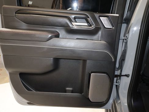 Used 2024 GMC Sierra 2500 AT4X AWD/4WD image 22