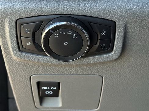 Used 2020 Ford F150 XLT image 21